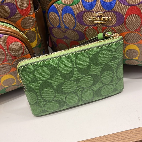 Coach Corner Zip Wristlet With Mini Vintage Rose Print Pink Lemonade Multi - Picture 16 of 16